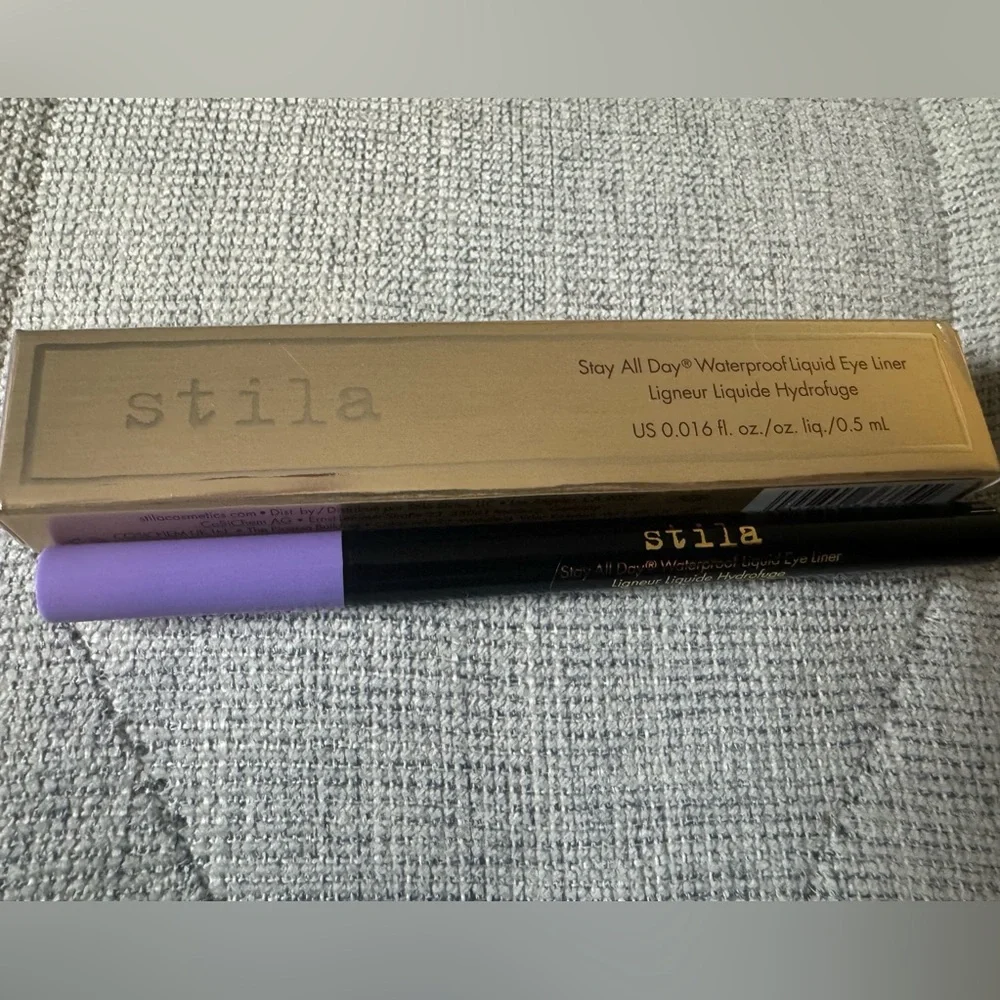 Stila Stay All Day Waterproof Liquid Eye Liner in Violet Haze .5 mL